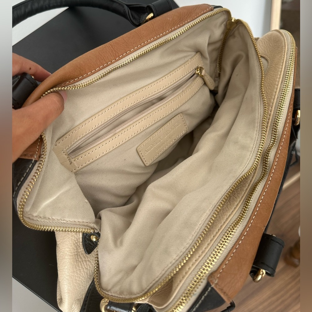 Purse - Picture 4 of 4